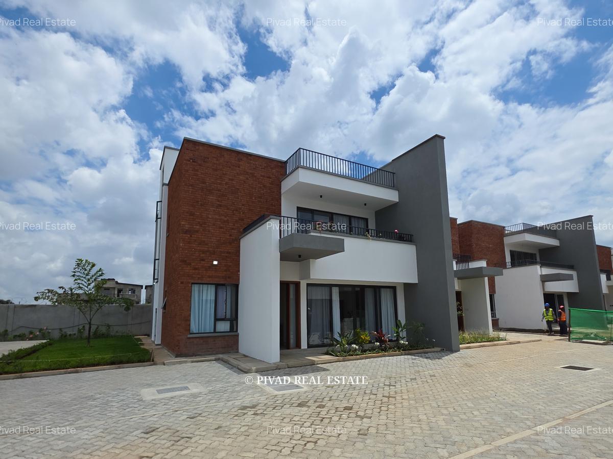 4 Bed Townhouse with Swimming Pool in Langata - 1