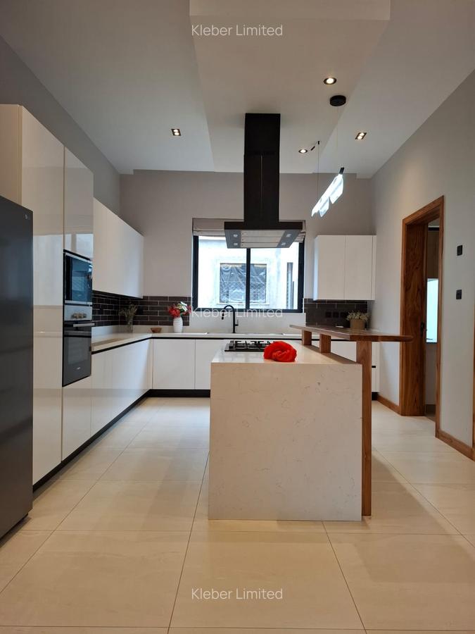 4 Bed Villa with En Suite in Loresho - 8