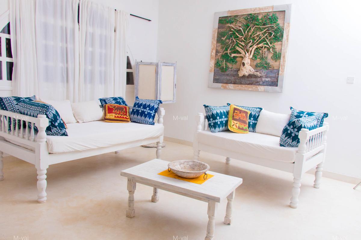 6 Bed Villa with En Suite at Casuarina - 8