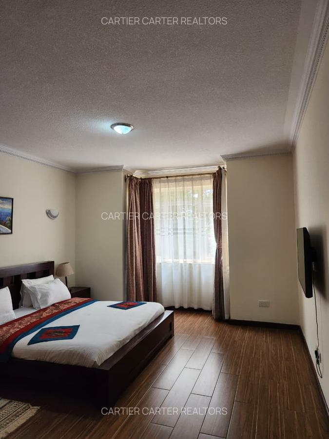 Serviced 3 Bed Apartment with En Suite in Brookside - 9