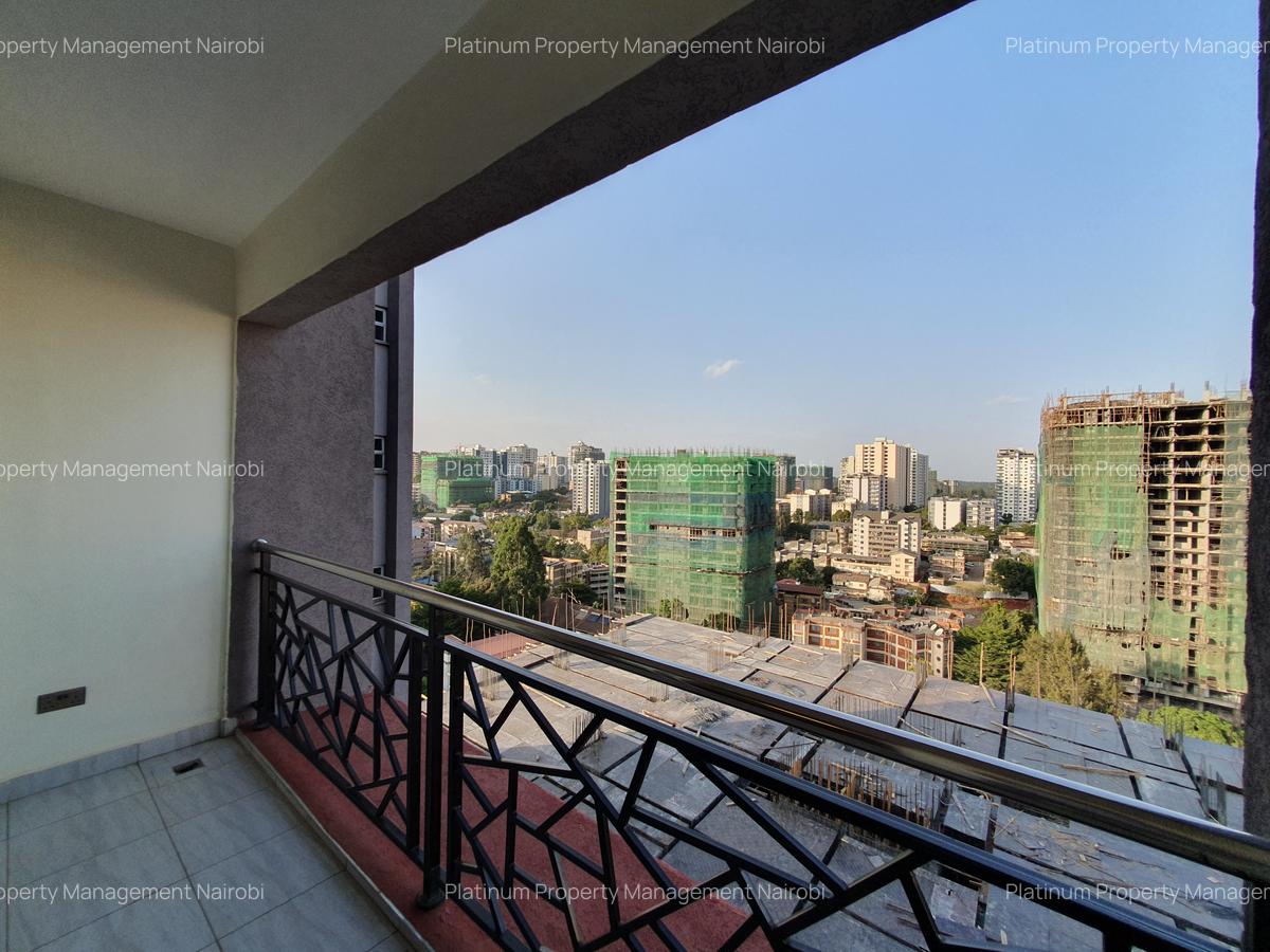 2 Bed Apartment with En Suite at 1St Parklands Avenue - 11