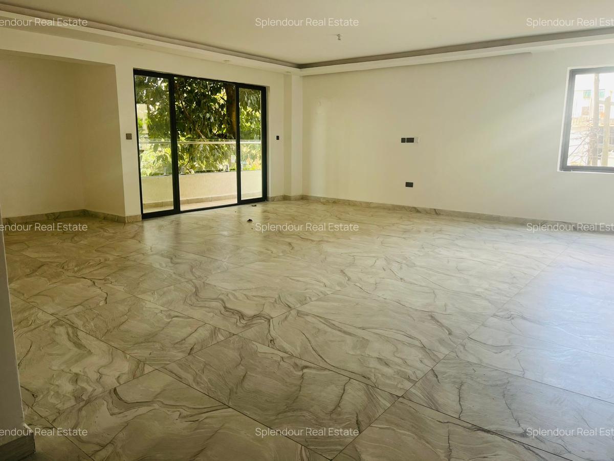 5 Bed Apartment with En Suite at 3Rd Parklands - 2