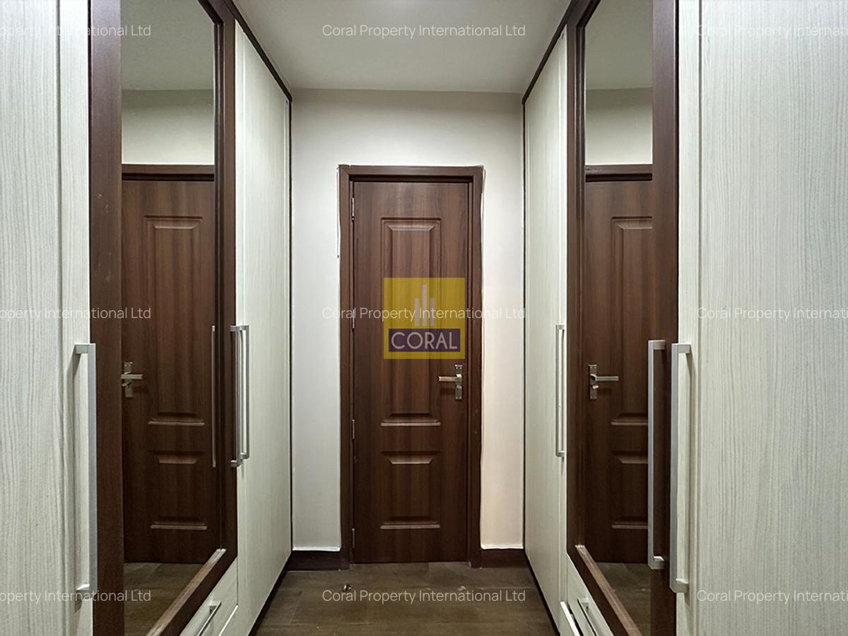 4 Bed Apartment in Parklands - 16