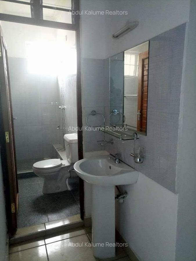 Serviced 2 Bed Apartment with En Suite at Bamburi - 3