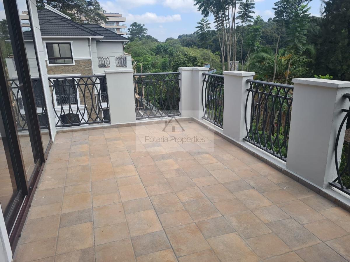 5 Bed Townhouse with En Suite in Spring Valley - 15