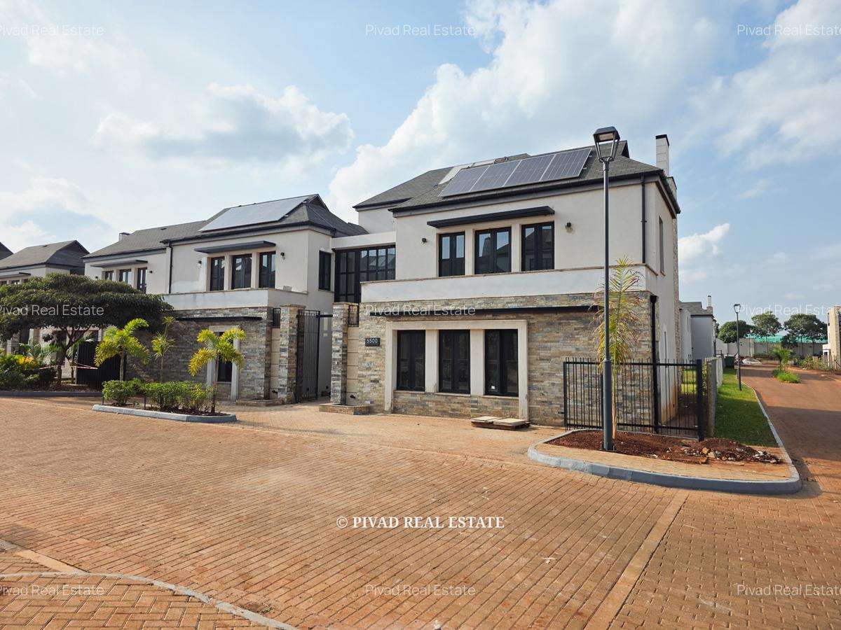 4 Bed Townhouse with Swimming Pool in Runda - 16