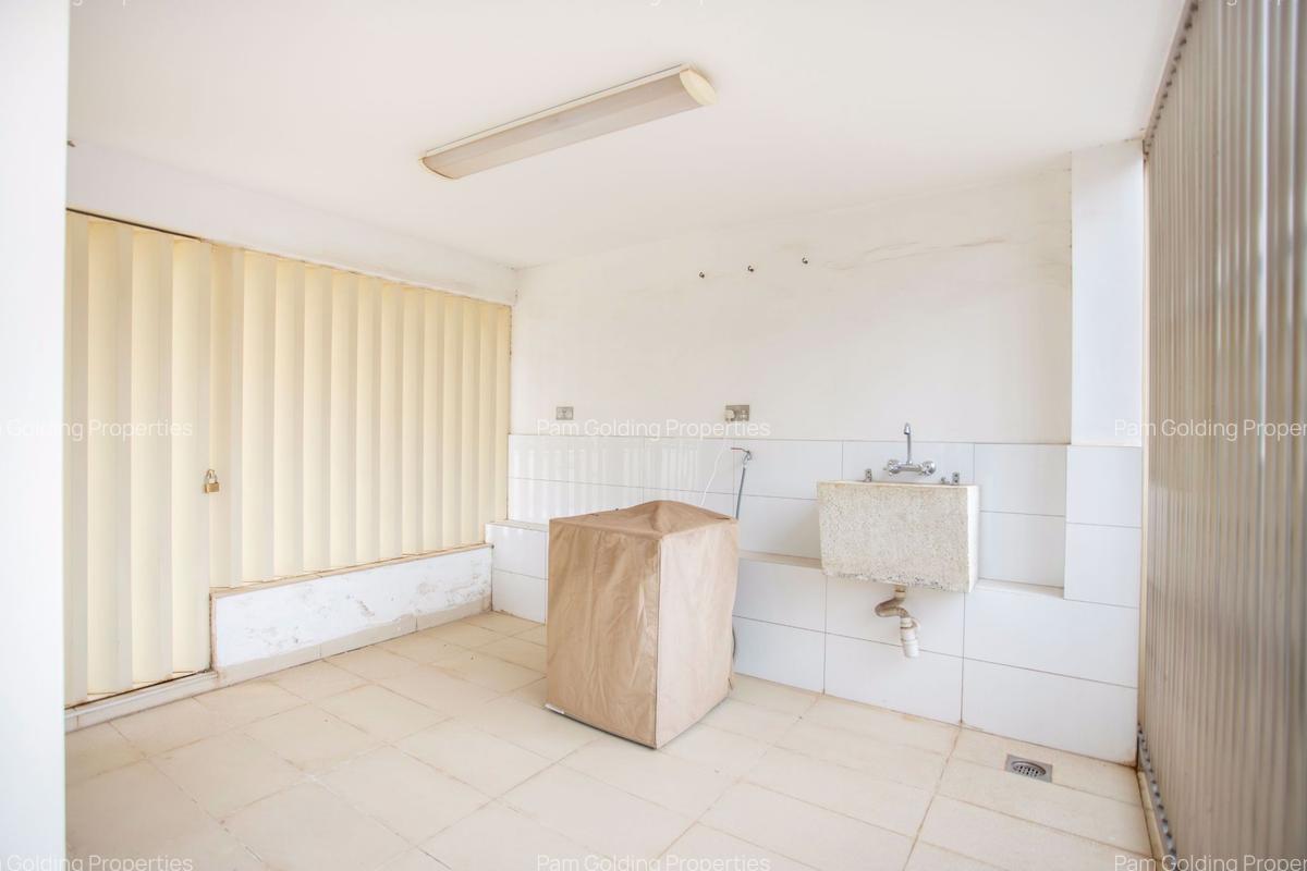 4 Bed Townhouse with En Suite in Thika Road - 10