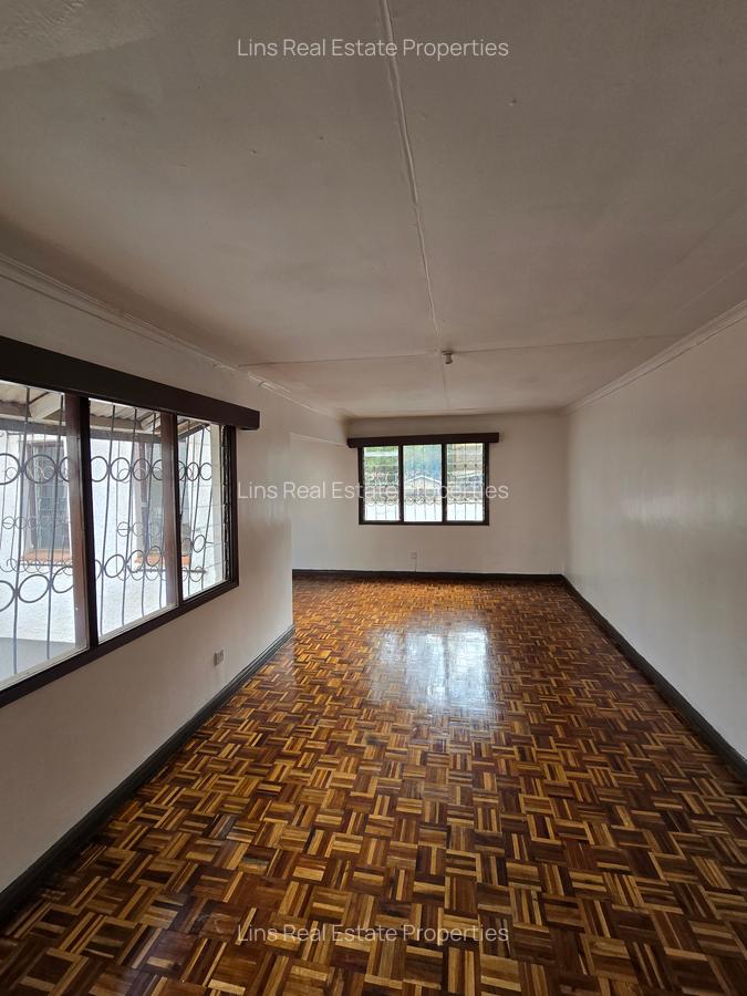 4 Bed Townhouse with En Suite in Lavington - 10