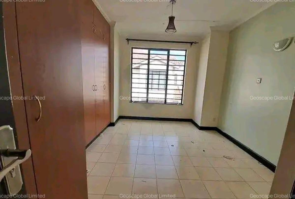 5 Bed House with En Suite in Syokimau - 4