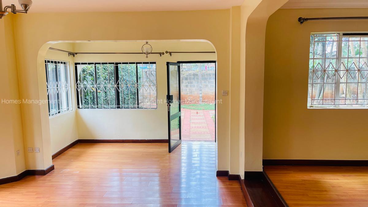 5 Bed Townhouse with En Suite in Lavington - 7