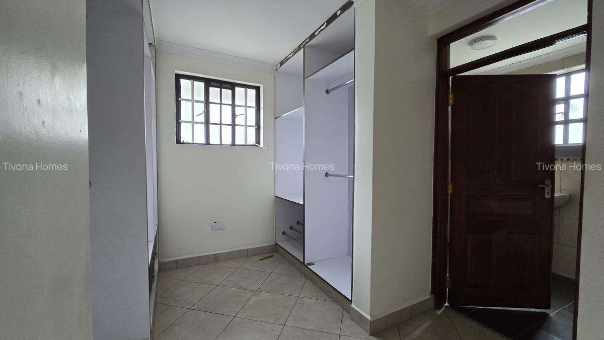 4 Bed House with En Suite in Garden Estate - 15