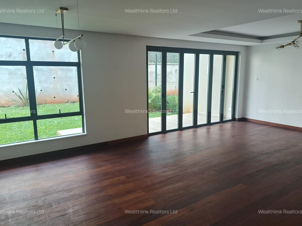 4 Bed Townhouse with En Suite at Two Rivers - 11