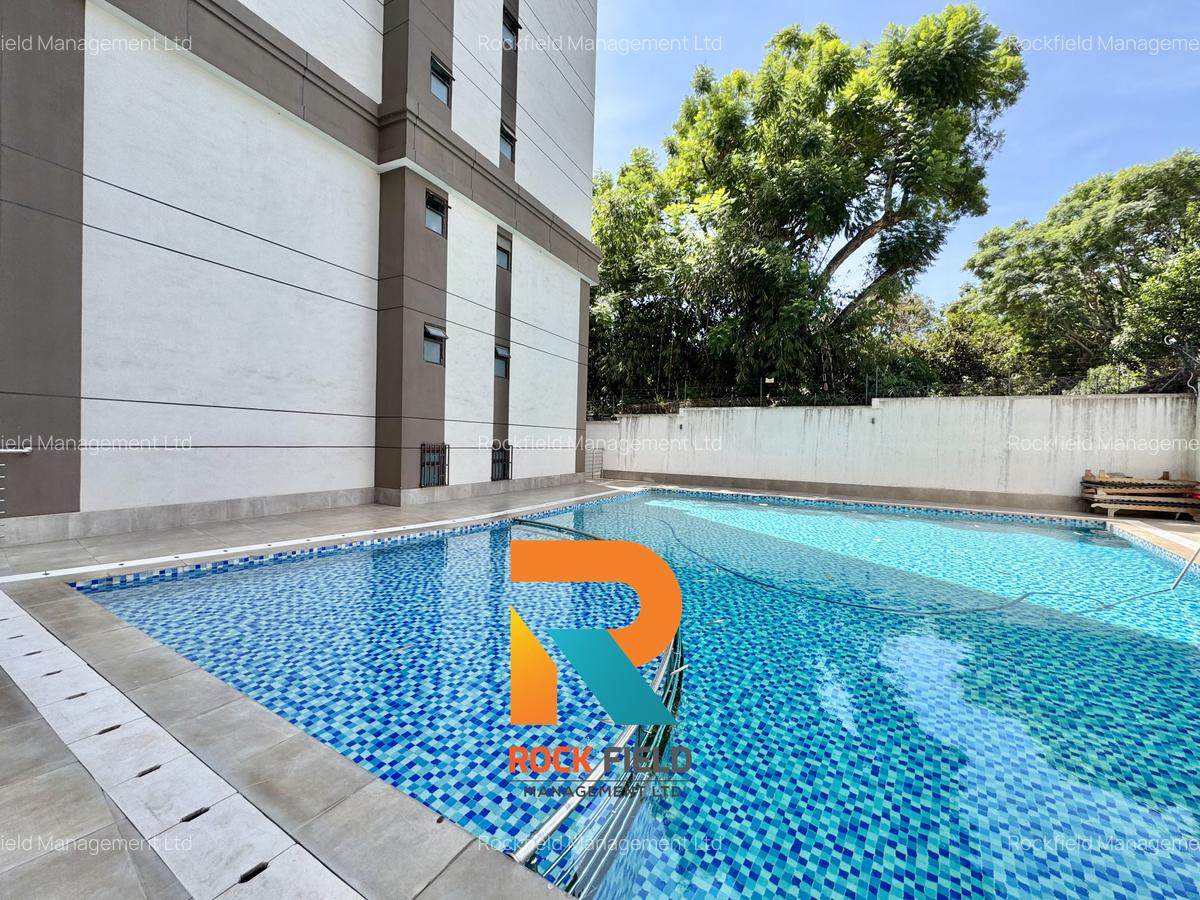 Furnished 3 Bed Apartment with En Suite in Riverside - 20