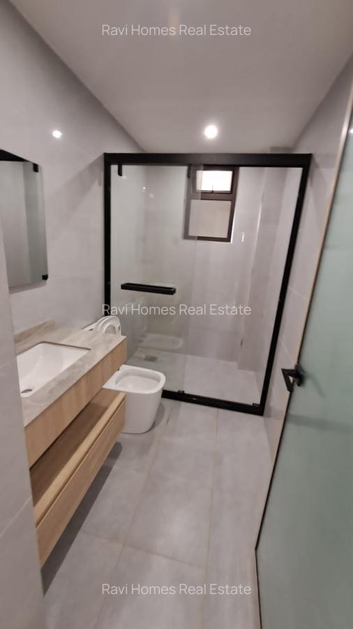 3 Bed Apartment with En Suite in Riverside - 4