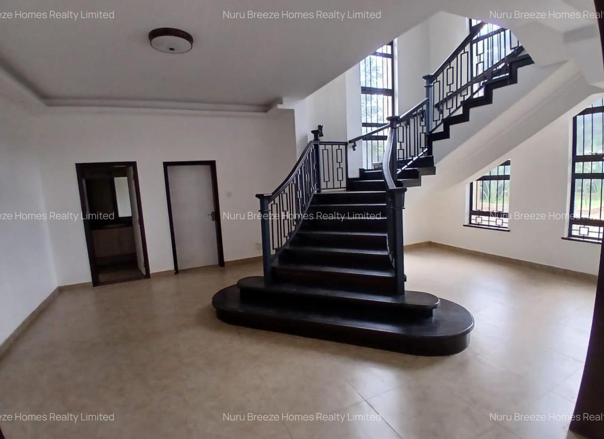 4 Bed Townhouse with En Suite in Karen - 3