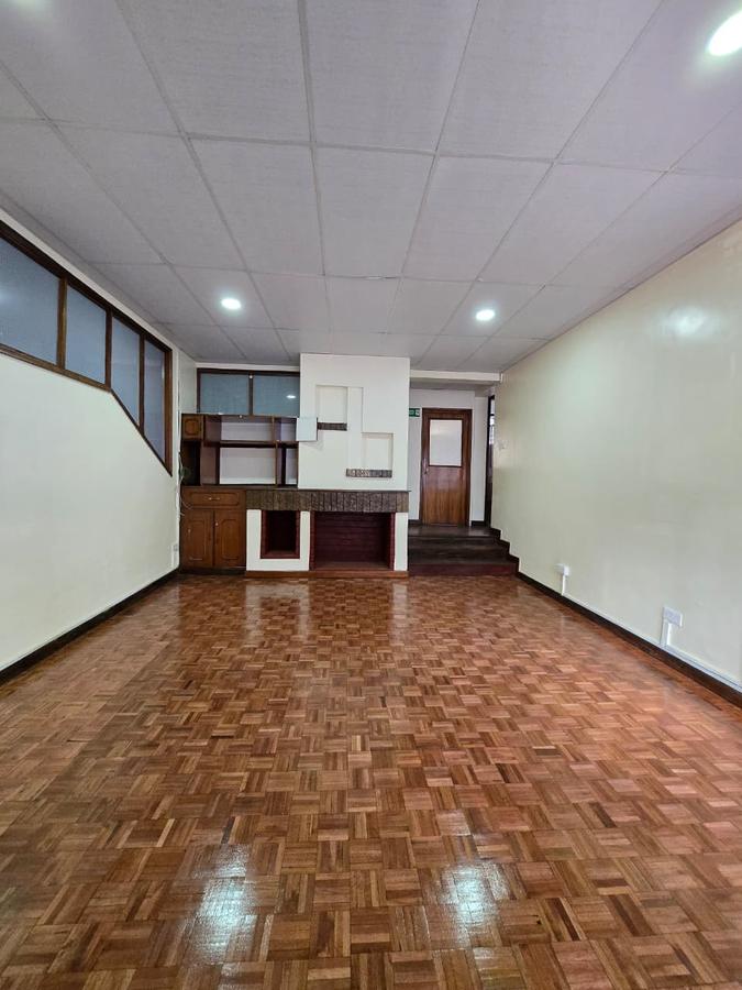 5 Bed House with En Suite at Ring Road - 3