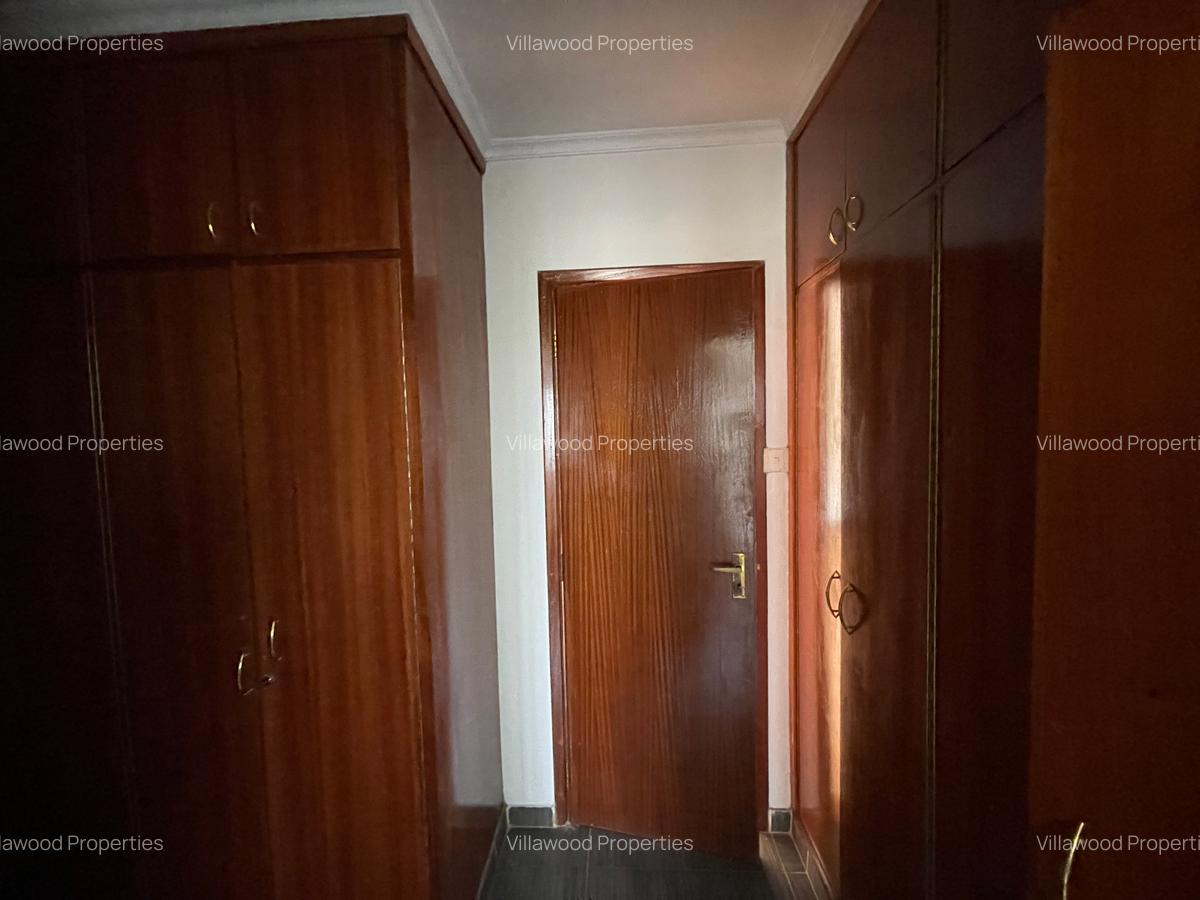 4 Bed House with En Suite in Runda - 10