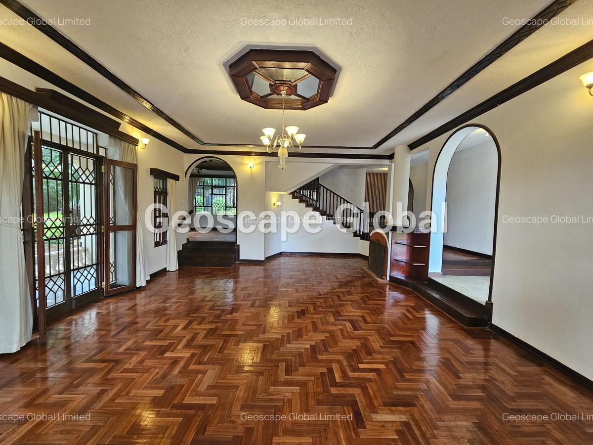 5 Bed House with En Suite in Runda - 4