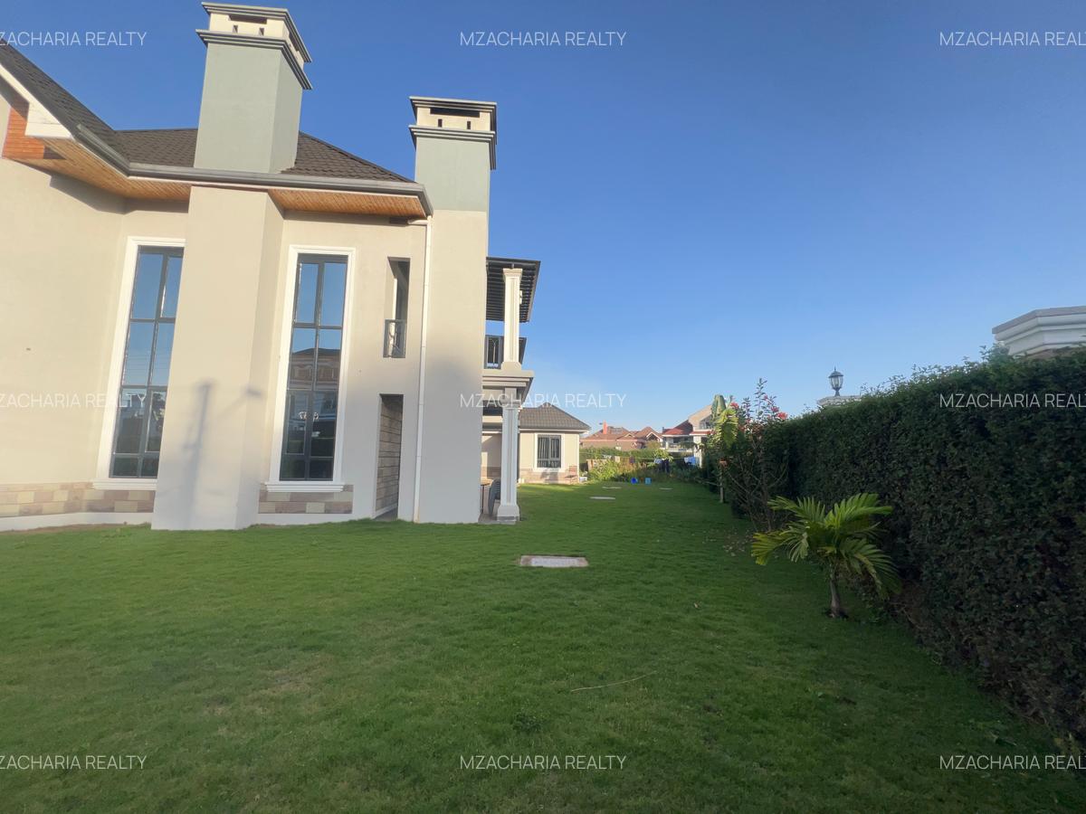 5 Bed Townhouse with Staff Quarters in Runda - 18