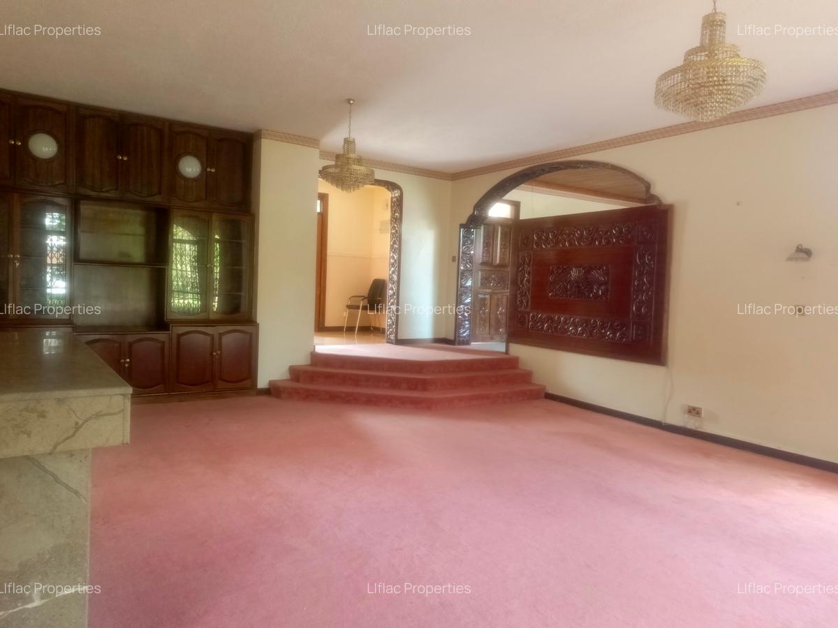 4 Bed House with En Suite in Runda - 8