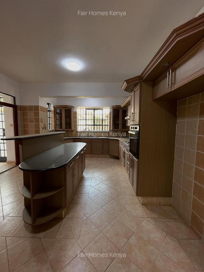5 Bed Townhouse with En Suite at Lavington Green - 15