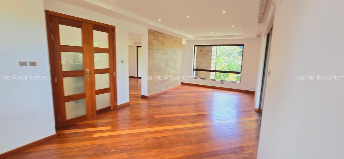 5 Bed Townhouse with En Suite at Lavington Green - 16