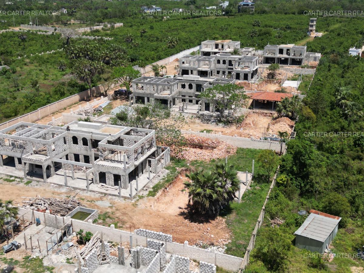 3 Bed Villa with En Suite at Diani Beach Road - 3