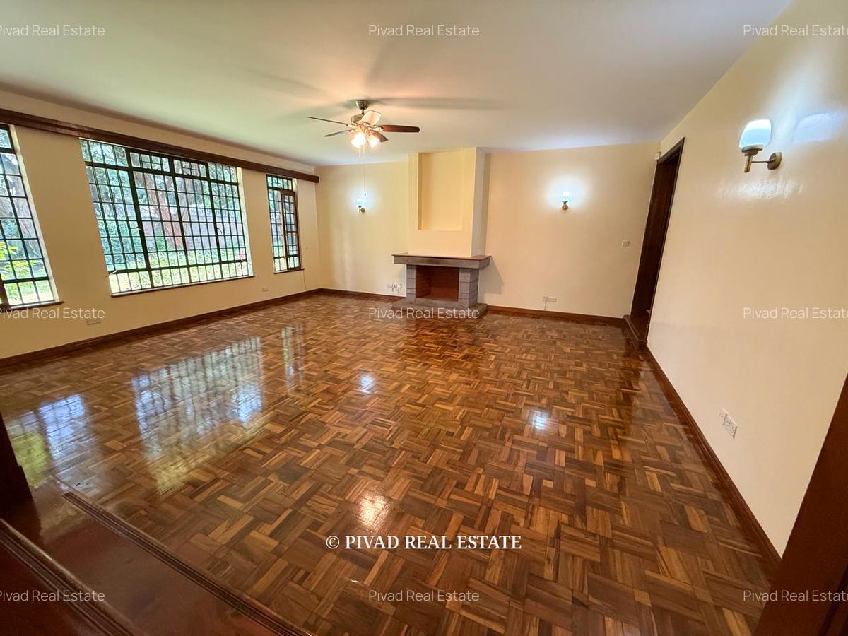 6 Bed House with Garden in Nyari - 13