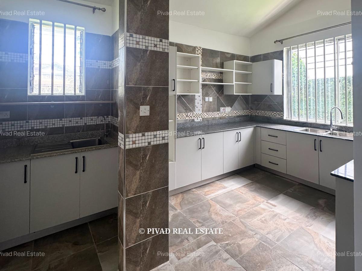5 Bed House with Garden in Nyari - 6