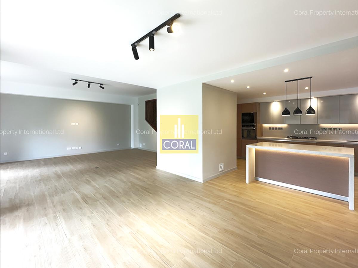 5 Bed Villa with En Suite in Kyuna - 2