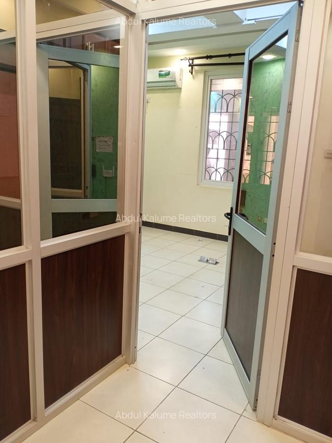 Serviced 2 Bed Apartment with En Suite at Kizingo - 8