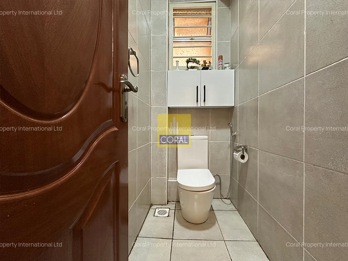 4 Bed Apartment in Parklands - 15