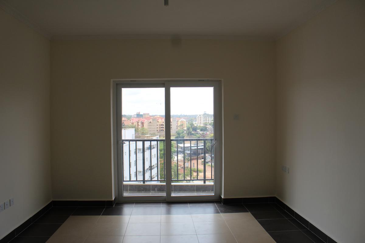 2 Bed Apartment with En Suite at Hatheru Road - 2