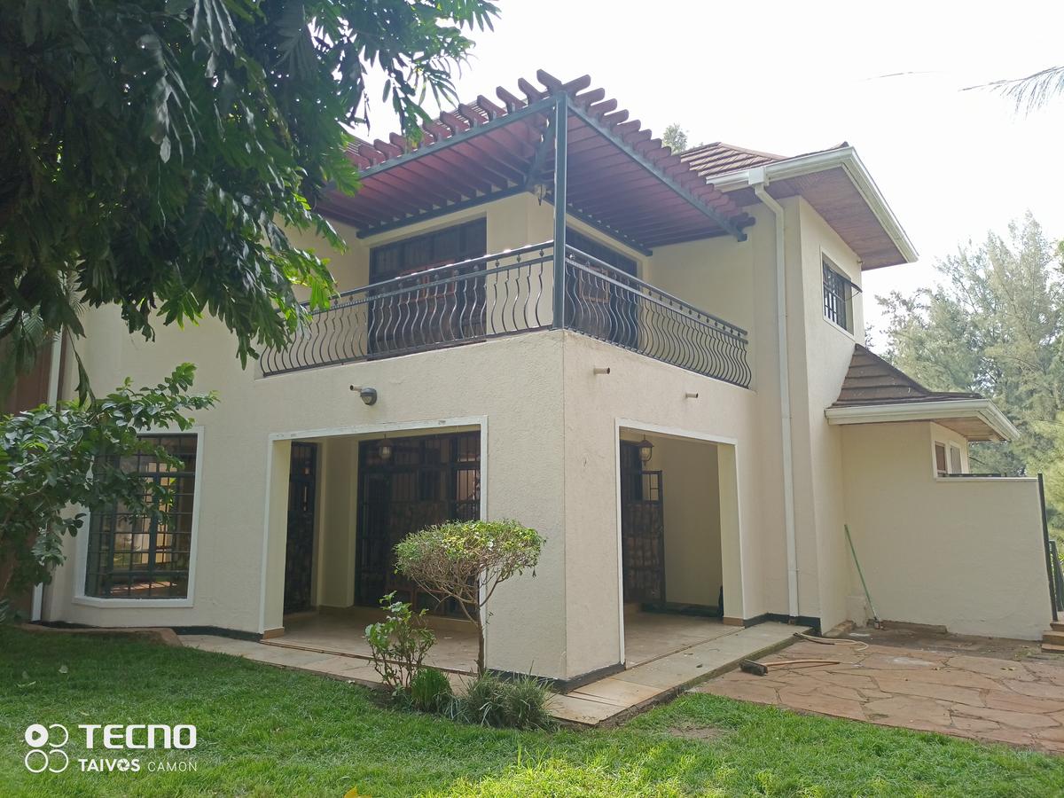 4 Bed Townhouse with En Suite at Off Kiambu Rd - 2