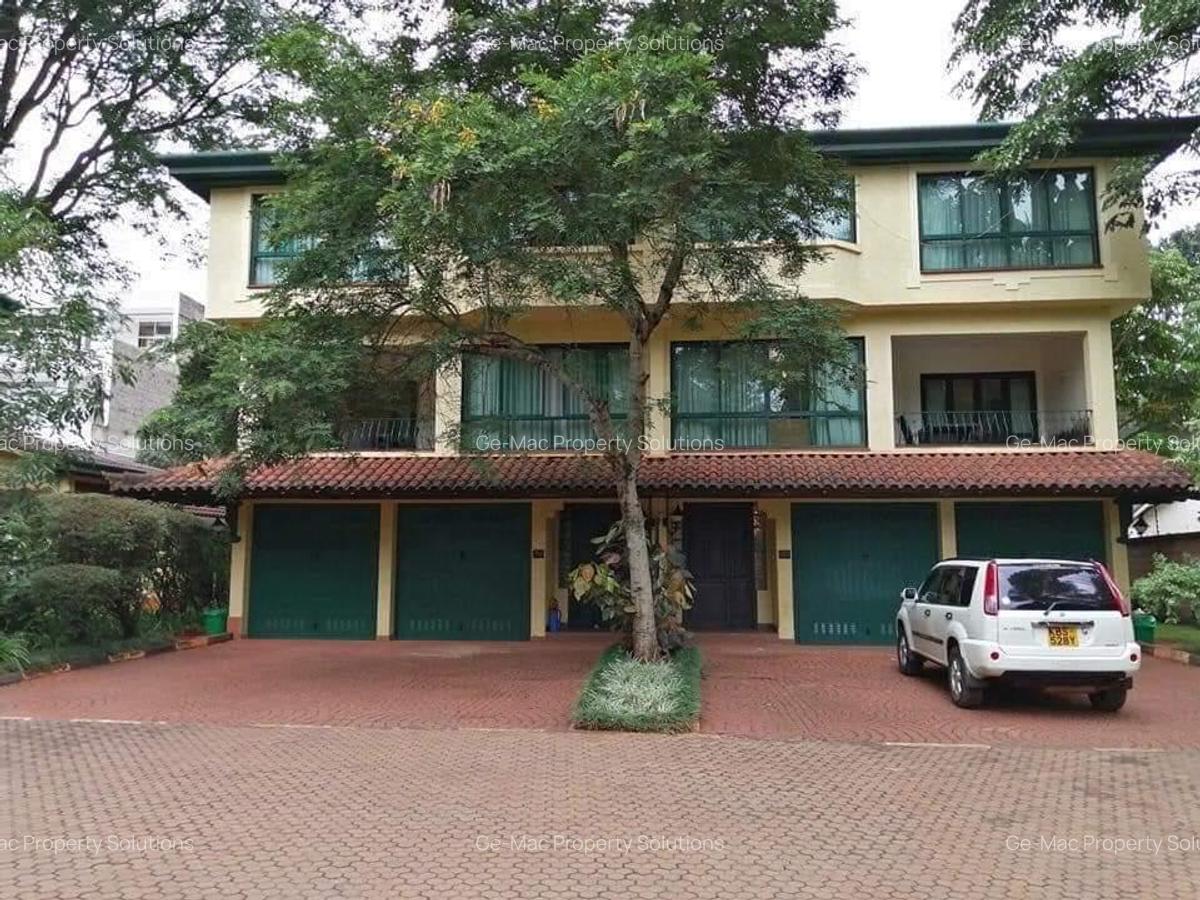 4 Bed House with En Suite in Spring Valley - 1