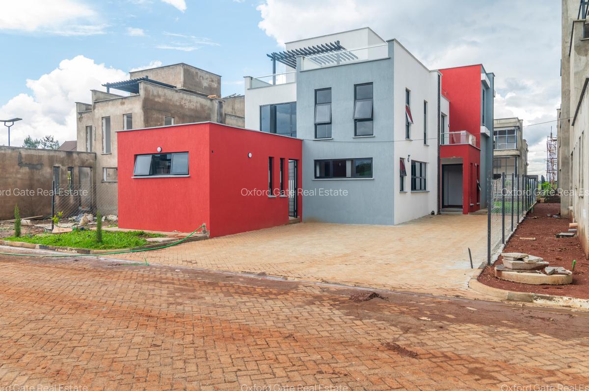 4 Bed Townhouse with En Suite at Membley - 8