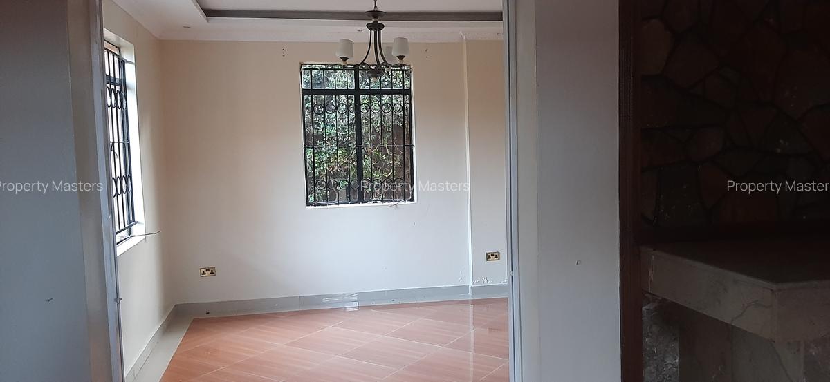 5 Bed House with En Suite at Duom Palm Street - 12