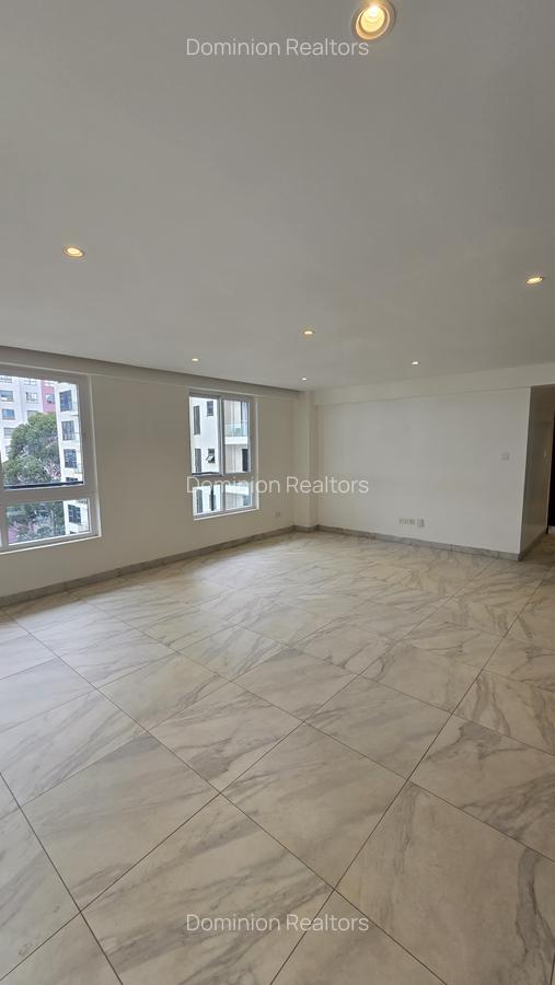3 Bed Apartment with En Suite in Westlands Area - 4