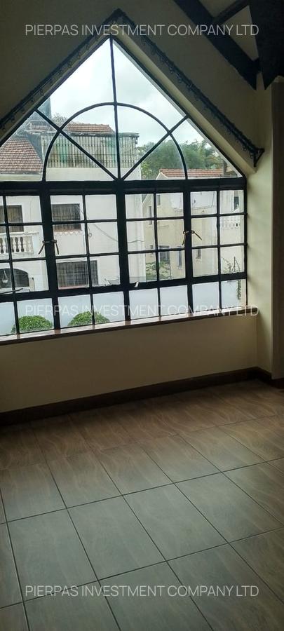 6 Bed Villa with En Suite in Lavington - 14