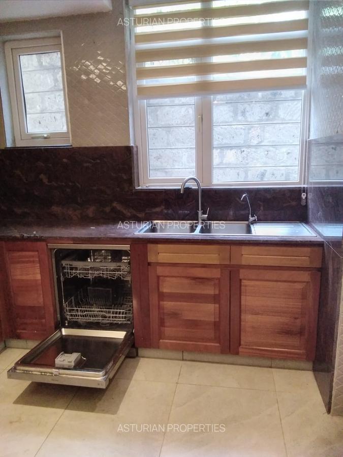 6 Bed Townhouse with En Suite in Lavington - 16