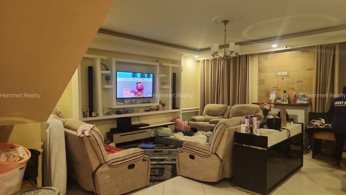 4 Bed Townhouse with En Suite in Kitisuru - 2