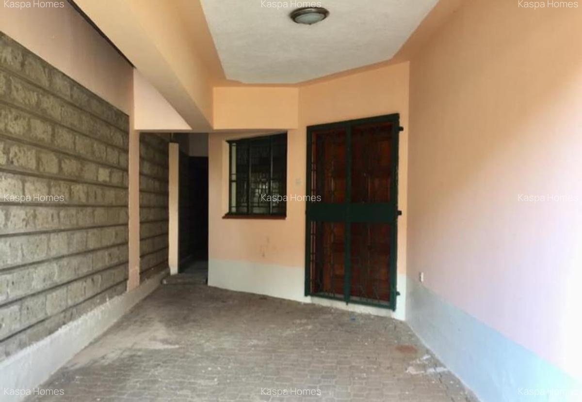 5 Bed Villa with En Suite in Lavington - 16