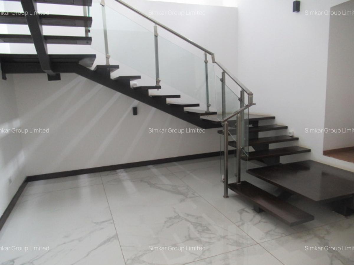 4 Bed Villa with En Suite at Peponi Rd - 14