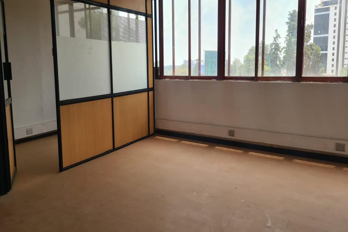 167 m² Commercial Property in Westlands Area - 3