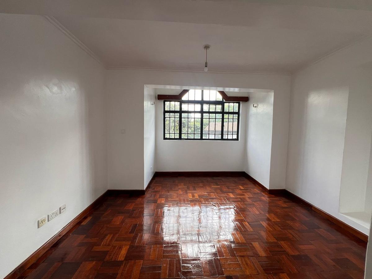 4 Bed Townhouse with En Suite in Lavington - 5