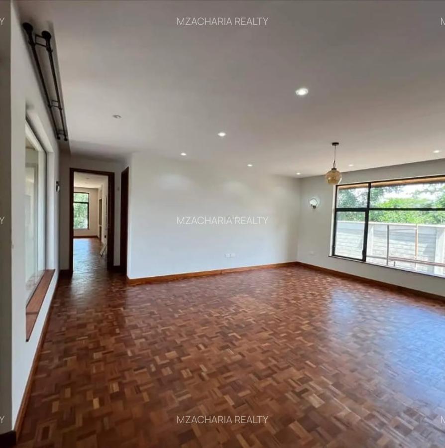 5 Bed Townhouse with En Suite in Lavington - 15