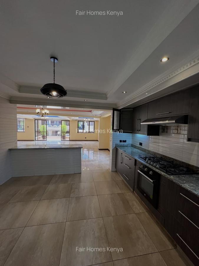 5 Bed Townhouse with En Suite at Muthangari Drive - 5