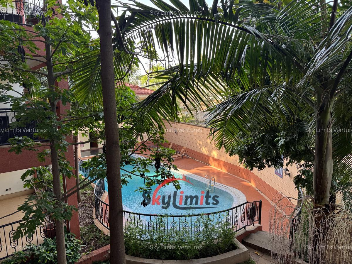 2 Bed Apartment with En Suite in State House - 12