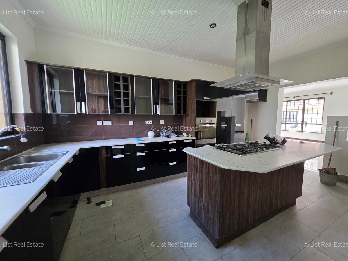 3 Bed Apartment with En Suite at Rhapta Road - 8