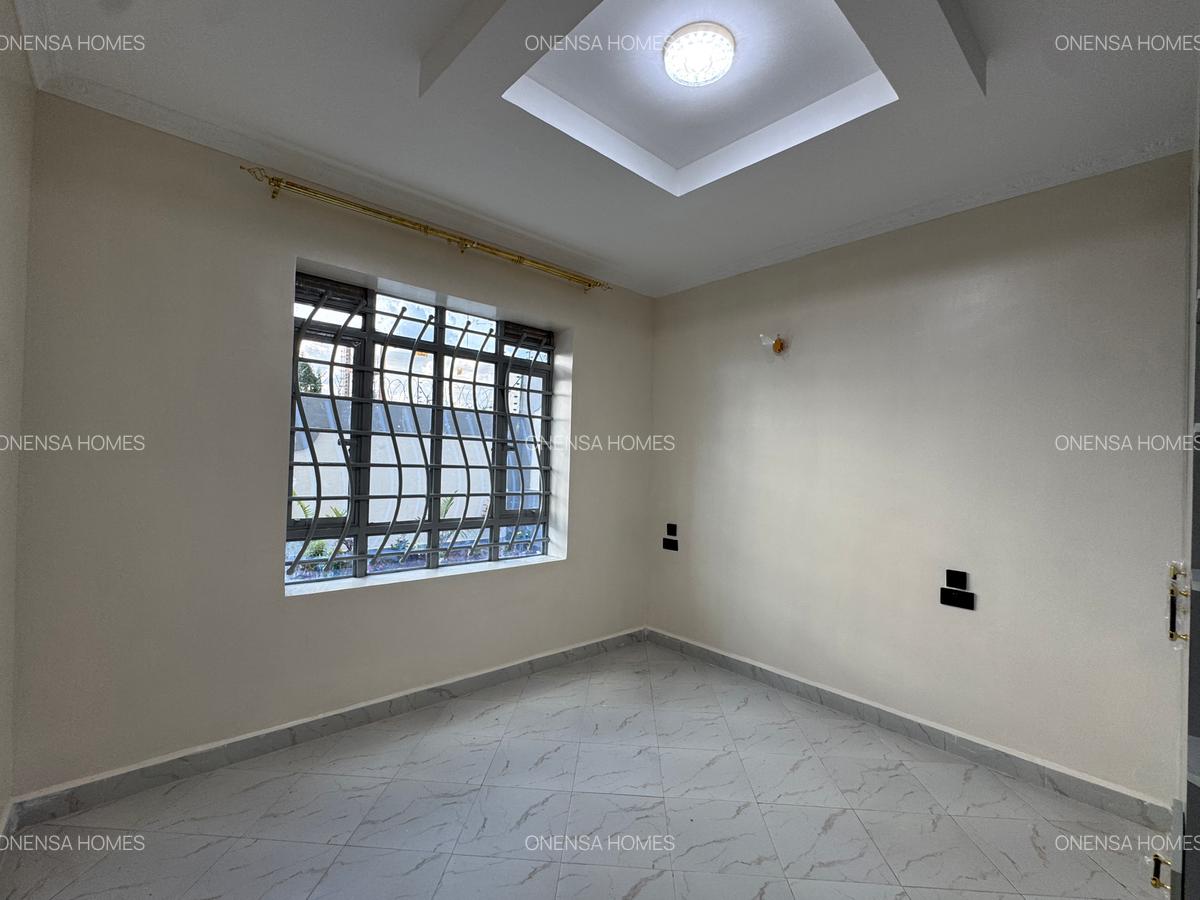 4 Bed House with En Suite in Eastern ByPass - 12